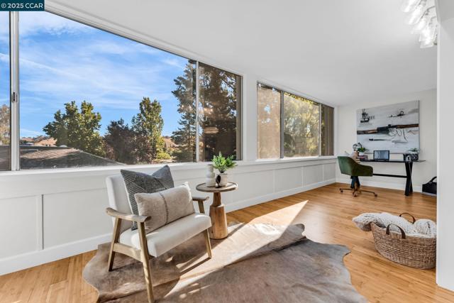 1200 Leisure Ln, Walnut Creek CA: https://media.crmls.org/mediaz/b7d67ac7-52af-4091-a705-3b264c33536d.jpg