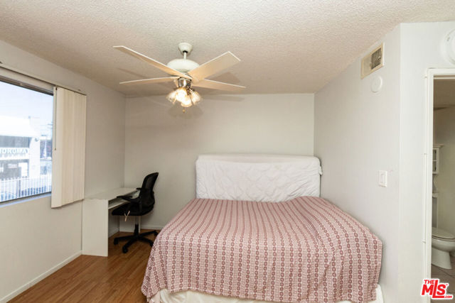 9041 Van Nuys Boulevard, 210 photo 19