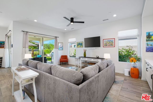 21 Chardonnay, Rancho Mirage CA: https://media.crmls.org/mediaz/b7d70f94-d7dd-4fe3-ac3b-3ed1da1a1e44.jpg