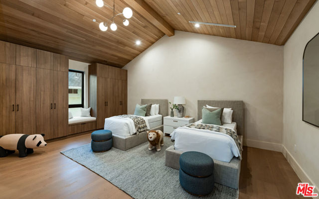 Drew Fenton | 565 Toyopa Drive Pacific Palisades CA | MLS: 7523707 Drew Fenton | 565 Toyopa Drive Pacific Palisades CA | MLS: 7523707