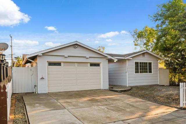 3224 Mount Rainier Drive, San Jose CA: https://media.crmls.org/mediaz/b7d7f1dd-540d-419a-a18a-8eb761dd6ce4.jpg