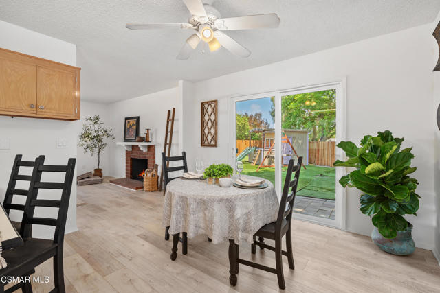 951 Tapies Court, Newbury Park CA: https://media.crmls.org/mediaz/b7d81209-388f-41a9-933b-d20493b2141e.jpg