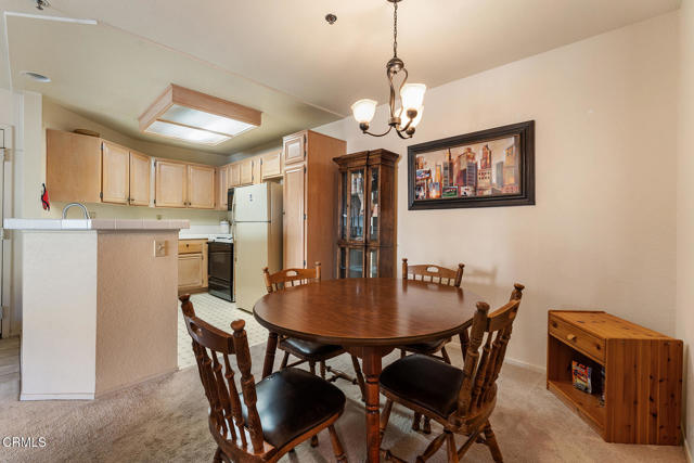 Detail Gallery Image 6 of 21 For 697 Sutton Crest Trl #304,  Oak Park,  CA 91377 - 1 Beds | 1 Baths