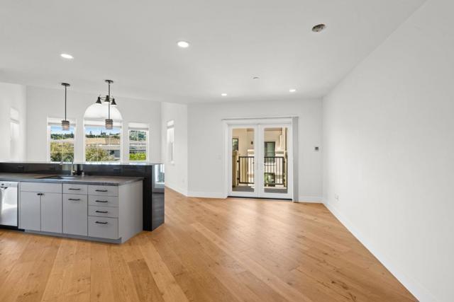 777 Walnut Street, San Carlos CA: https://media.crmls.org/mediaz/b7d909ef-3ba3-46ca-8698-2a4ca79f481b.jpg