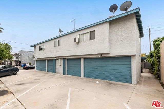 13901 Burbank Boulevard, Van Nuys, California 91401, ,Multi-Family,For Sale,Burbank,24397559