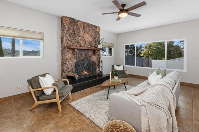 10190 Madrid Way, Spring Valley CA: https://media.crmls.org/mediaz/b7db582d-95cc-4874-9ee2-70fb51c86be7.jpg