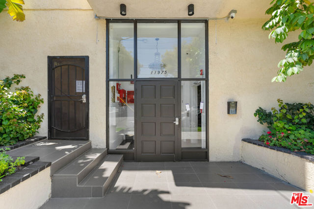 11975 Texas Avenue, Los Angeles CA: https://media.crmls.org/mediaz/b7db826a-028b-46c4-9b44-0709481ad418.jpg