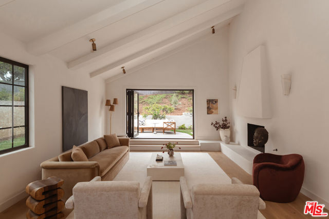 10 Village Circle, Manhattan Beach, California 90266, 3 Bedrooms Bedrooms, ,2 BathroomsBathrooms,Residential,Sold,Village,25585917 10 Village Circle, Manhattan Beach, California 90266, 3 Bedrooms Bedrooms, ,2 BathroomsBathrooms,Residential,Sold,Village,25585917