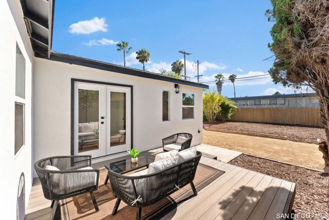 4642 Aragon DR, San Diego CA: https://media.crmls.org/mediaz/b7dc8b53-a468-4845-9d1a-591b9433bf48.jpg