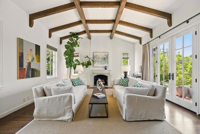 540 Parrott Drive, San Mateo CA: https://media.crmls.org/mediaz/b7dd0635-389c-4e5a-8f82-3356ff64bd01.jpg