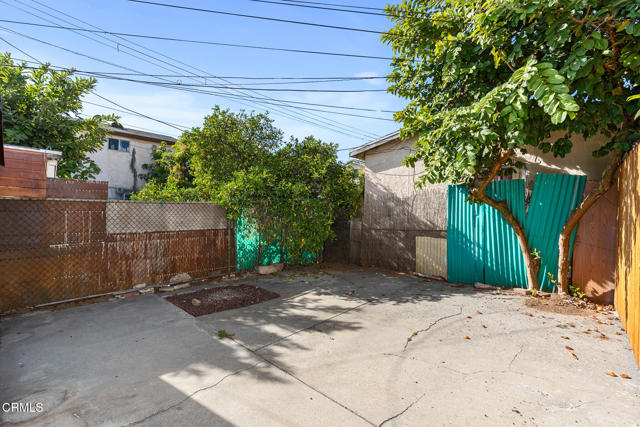 3512 3514 E 7th Street, Los Angeles CA: https://media.crmls.org/mediaz/b7df4ae9-5a43-4550-8792-05929041f2cb.jpg