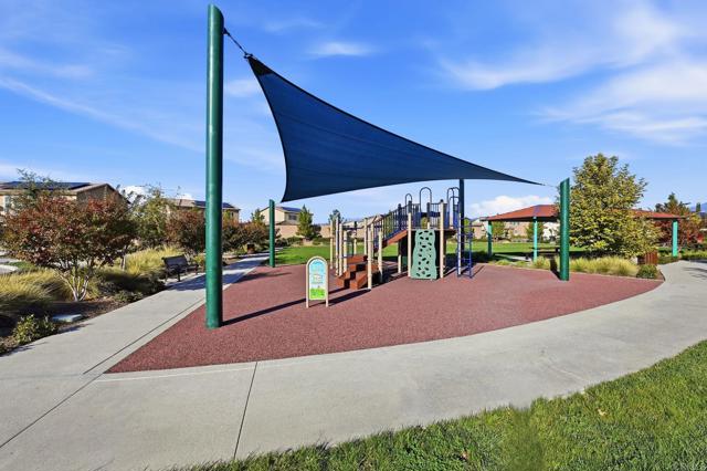 Detail Gallery Image 28 of 30 For 1262 Allegiance Ave, Hemet,  CA 92543 - 4 Beds | 2/1 Baths