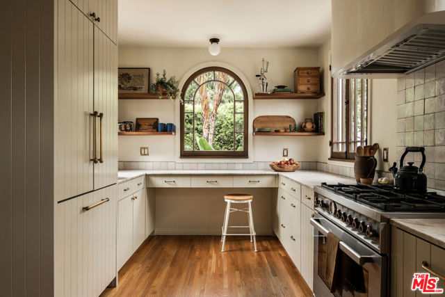3512 Madera Avenue, Los Angeles CA: https://media.crmls.org/mediaz/b7e018bb-9712-4919-9c67-2a7fc2c67aa4.jpg