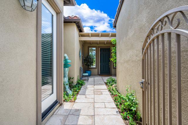 81943 Prism Drive, La Quinta CA: https://media.crmls.org/mediaz/b7e026e5-74bf-460c-8566-3b112139426a.jpg