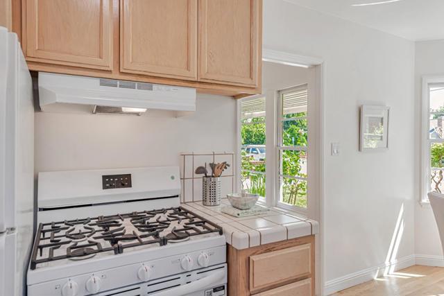 533 Flagg Avenue, San Jose CA: https://media.crmls.org/mediaz/b7e05c5a-0860-442b-8e62-381da62e8d4b.jpg