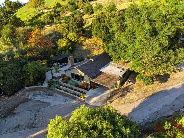 11265 Canyon Drive, San Jose CA: https://media.crmls.org/mediaz/b7e0d414-0155-4649-8c9c-c0fa15876c3a.jpg