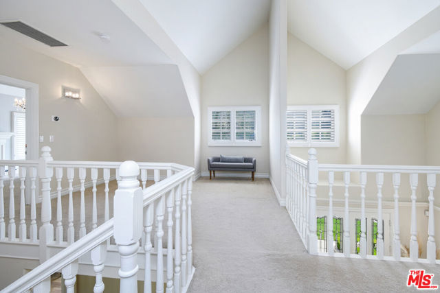 5449 S Rim Street, Thousand Oaks CA: https://media.crmls.org/mediaz/b7e1dc7b-19bb-422b-8543-10d8d829452f.jpg