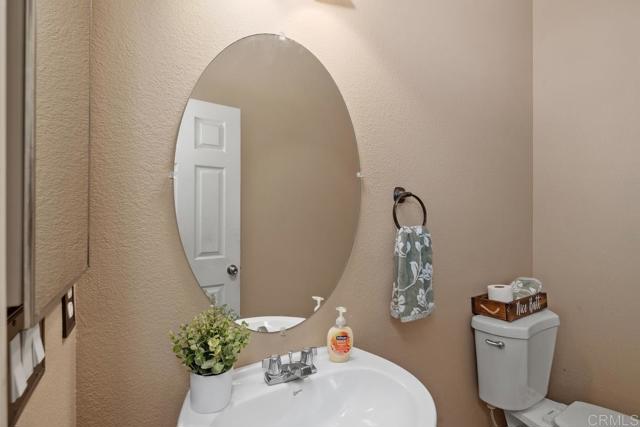 1468 Levant Lane, Chula Vista CA: https://media.crmls.org/mediaz/b7e2c5d6-97a2-46ed-8b9b-1f8abb8b76c4.jpg