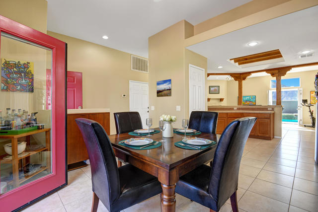 78595 Saguaro Road, La Quinta CA: https://media.crmls.org/mediaz/b7e2fbb9-c020-46ec-9072-99d1ff042963.jpg