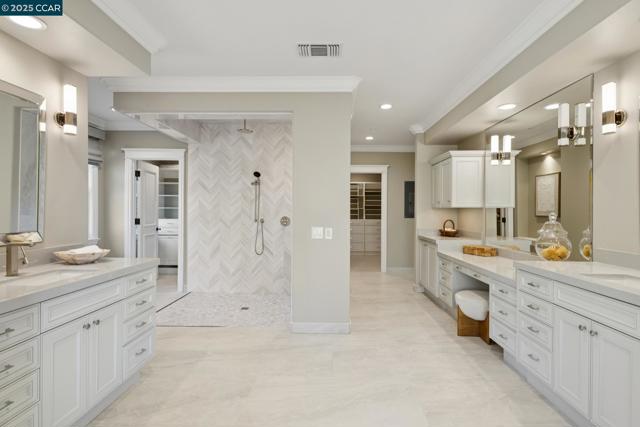 3656 Old Blackhawk Rd, Danville CA: https://media.crmls.org/mediaz/b7e3396b-c4cd-4bc8-8266-ca58f712c528.jpg