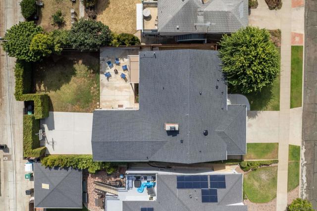 1251 Savoy St, San Diego CA: https://media.crmls.org/mediaz/b7e38865-86d5-46a9-b0e3-d318ae2a0380.jpg