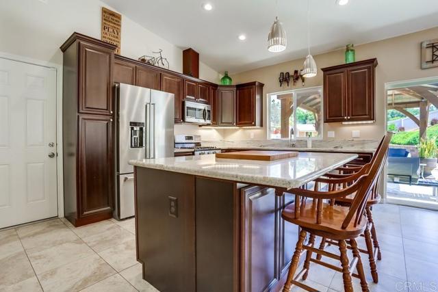 11541 Westhill, Lakeside CA: https://media.crmls.org/mediaz/b7e40f93-ac85-427b-b167-6d319d971c40.jpg