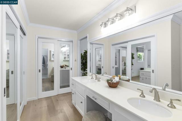 120 Heritage Oaks Pl, Alamo CA: https://media.crmls.org/mediaz/b7e433f5-be71-471b-bbb7-b4317987443b.jpg
