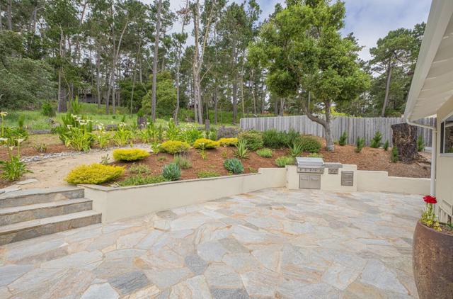 24 Pinehill Way, Monterey CA: https://media.crmls.org/mediaz/b7e472af-a535-49ca-bbe9-0d2f1766ea5a.jpg