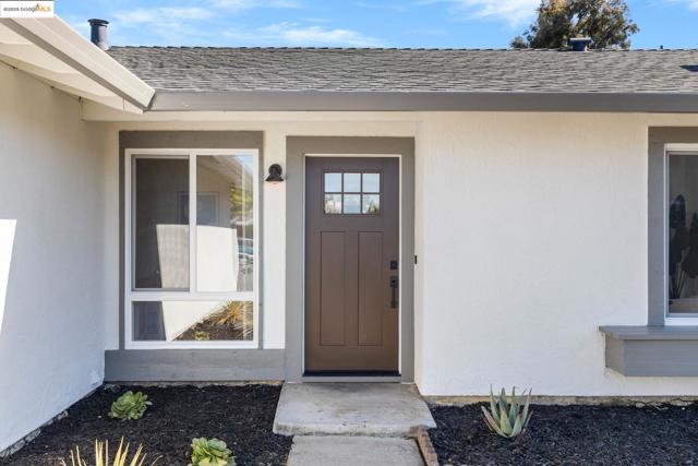 34841 Potomac River Pl, Fremont CA: https://media.crmls.org/mediaz/b7e523dd-0dbe-4b0b-aff5-ba3c0d043352.jpg