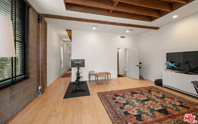 135 Outrigger Mall, Marina del Rey CA: https://media.crmls.org/mediaz/b7e560a2-9ffe-4b60-90d6-2ab32d161fde.jpg