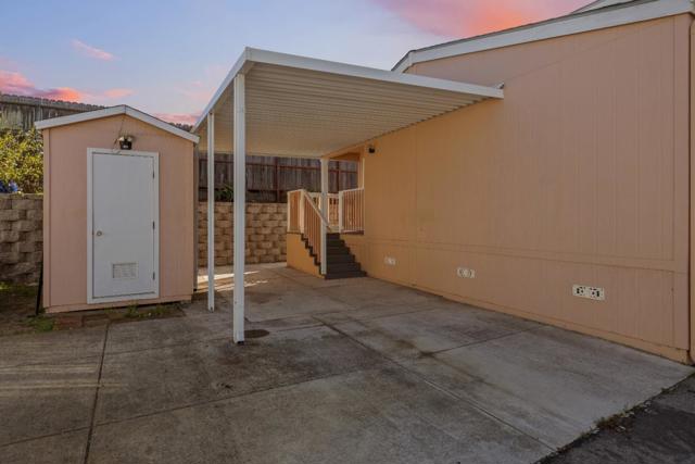 347 Carmel Avenue, Marina CA: https://media.crmls.org/mediaz/b7e5770a-a2d3-4d68-80ba-7fdd072691b0.jpg