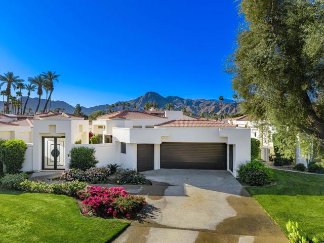 75315 Saint Andrews Court, Indian Wells CA: https://media.crmls.org/mediaz/b7e5cb49-9631-423e-b8d6-b4e88a58445c.jpg