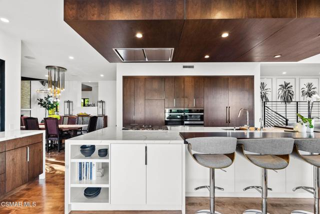 31460 Glenbridge Road, Westlake Village CA: https://media.crmls.org/mediaz/b7e604bc-4738-42a4-b55b-c0f3e4aede1f.jpg