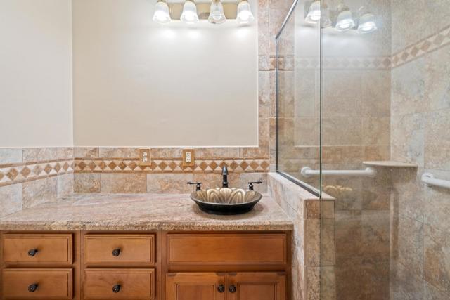 309 11 E Ave, Coronado CA: https://media.crmls.org/mediaz/b7e6a89f-cd7d-4410-a416-7e56ab84c9fe.jpg