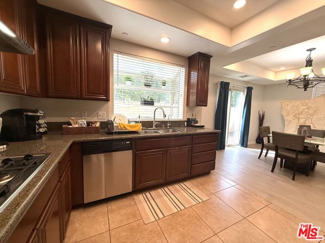 335 Genoa Street, Monrovia CA: https://media.crmls.org/mediaz/b7e74886-3794-4e2b-b2f0-5fcf64356d90.jpg