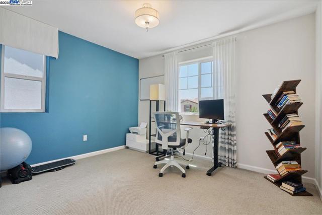 5352 Guenoc Valley Ln, Antioch CA: https://media.crmls.org/mediaz/b7e768c3-95b5-4e79-ad17-4e7f766f247f.jpg