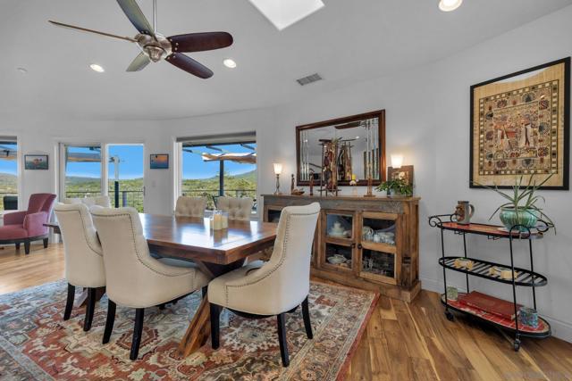 4667 Luneta View Rd, Julian CA: https://media.crmls.org/mediaz/b7e79885-b6ae-49b1-8bf1-0957a45f2774.jpg