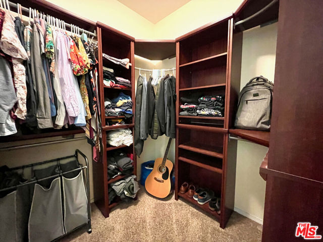 16414 W Nicklaus Drive,  CA: https://media.crmls.org/mediaz/b7e8754d-09e2-4e44-8047-37894bafd5d5.jpg