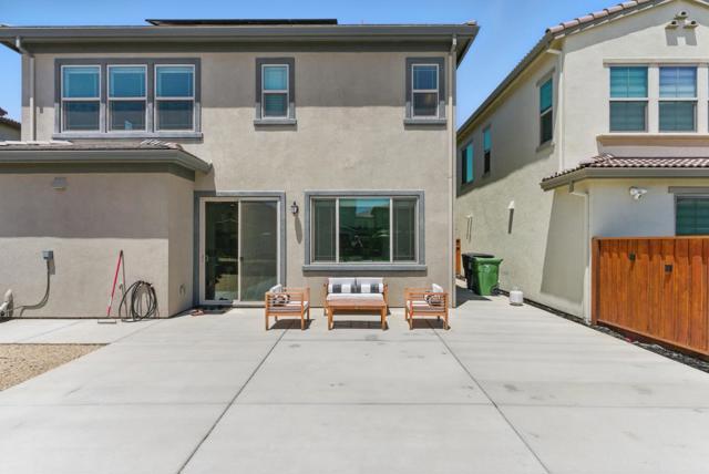 1122 S Morning Glory Drive, Mountain House CA: https://media.crmls.org/mediaz/b7e8aa13-6260-494f-9ccd-acbcdf194cb9.jpg