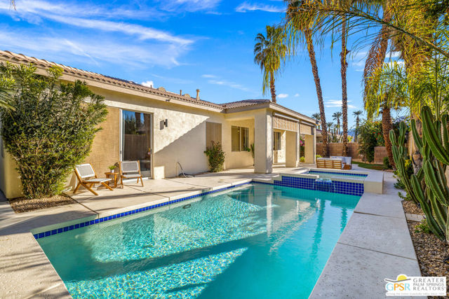 35871 Calle Raphael, Cathedral City CA: https://media.crmls.org/mediaz/b7e93c62-76d8-4f1e-897d-a0171d619a10.jpg