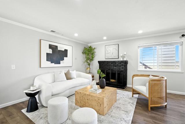 1297 Chesbro Way, Gilroy CA: https://media.crmls.org/mediaz/b7e94ba5-b9c5-4764-a985-ab0270e1ac46.jpg