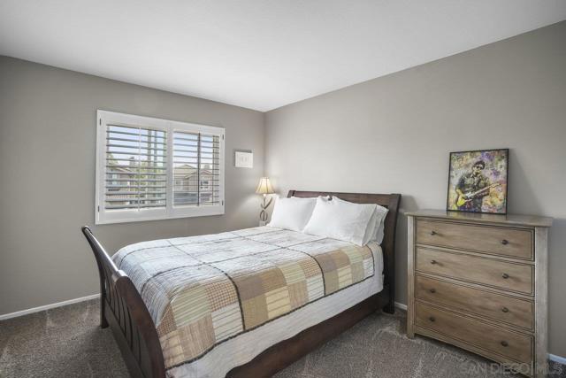 11506 Village Ridge Rd, San Diego CA: https://media.crmls.org/mediaz/b7e9fc7a-3e57-4ea7-b481-57f874f6a097.jpg
