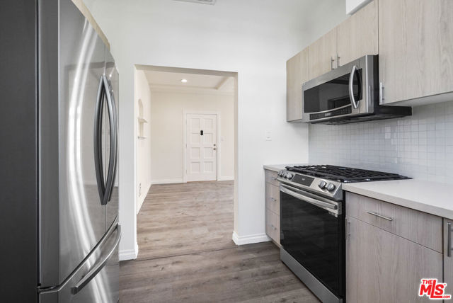 228 S REEVES Drive, Beverly Hills CA: https://media.crmls.org/mediaz/b7ea82bc-2554-4f7b-a1d8-ecdf81f7fa4f.jpg