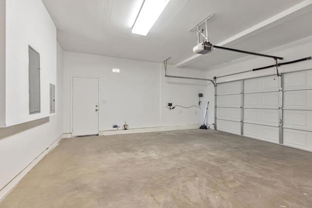 202 W Fauna Avenue, Mountain House CA: https://media.crmls.org/mediaz/b7ea9dae-830b-48b0-bbab-0496caecaf8e.jpg