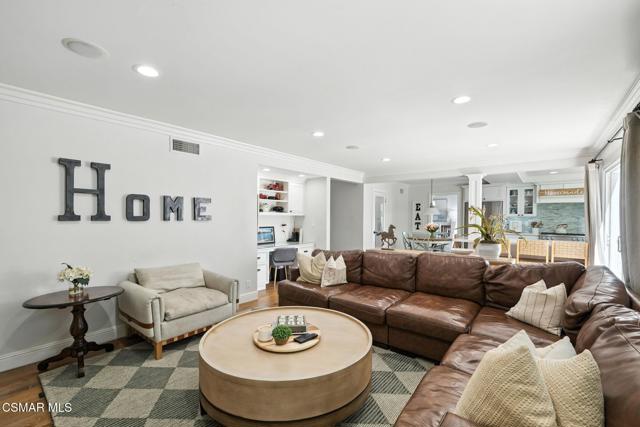3225 Bear Creek Drive, Newbury Park CA: https://media.crmls.org/mediaz/b7eb56a2-abd9-4db5-9b48-f3ee0a13414d.jpg