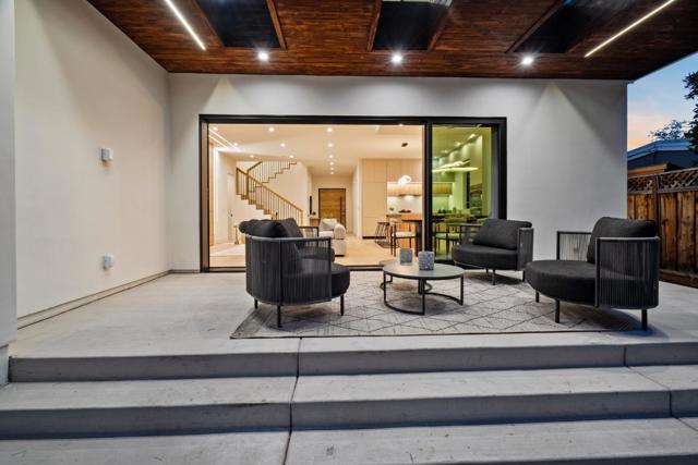 700 Farley Street, Mountain View CA: https://media.crmls.org/mediaz/b7eb56cf-a3d7-4572-aaea-1ca7ce03d99e.jpg