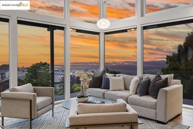 8715 Don Carol Drive, El Cerrito CA: https://media.crmls.org/mediaz/b7eb903d-ead3-4063-80d4-40187390d0b5.jpg