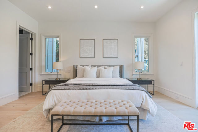 Image 14 of 38 For 1072 Amalfi Drive