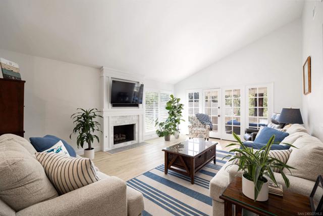 5611 Adobe Falls Rd, San Diego CA: https://media.crmls.org/mediaz/b7ebb405-a7fc-4060-a1c8-06988ec34d51.jpg