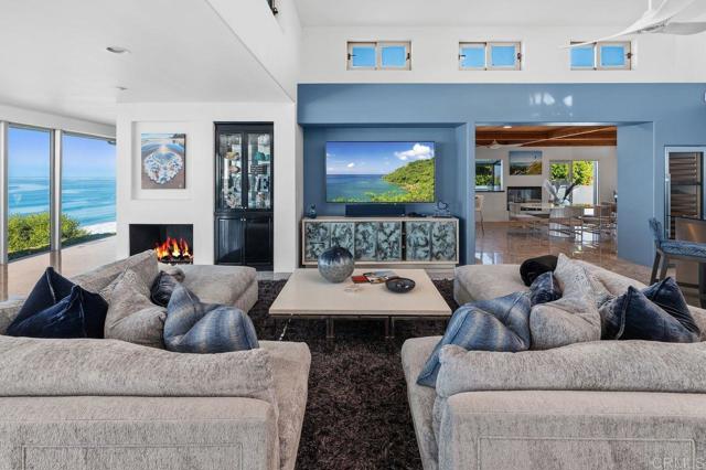 Detail Gallery Image 4 of 47 For 806 4th St, Encinitas,  CA 92024 - 5 Beds | 5/2 Baths